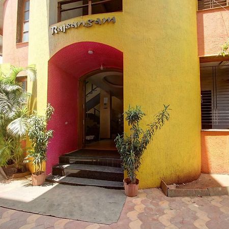 Hotel Rajsangam International บาดามิ ภายนอก รูปภาพ